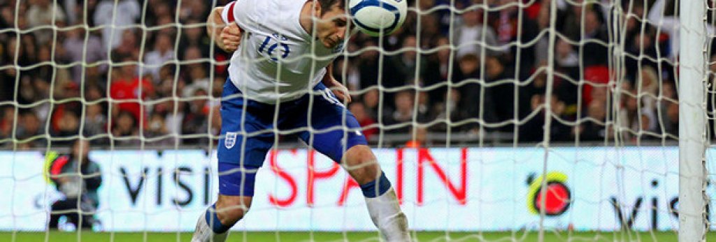 9. Англия - Испания 1:0 (12 ноември 2011, приятелски мач). Към онзи момент Испания бе спечелила Евро 2008 и Мондиал 2010, като се готвеше за титлата и от Евро 2012. Тимът на Висенте Дел Боске излезе с всичките си звезди на "Уембли" и владееше топката по познатия начин. Англия отговори с типичната за Фабио Капело дисциплинирана и търпелива игра. В началото на второто полувреме Франк Лампард отбеляза единственото попадение. 