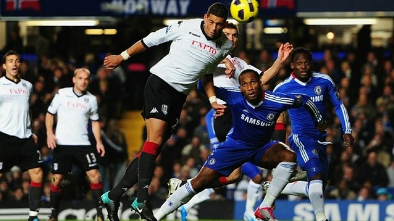 1. Матю Бригс, 16 години и 68 дни
Мидълзбро - Фулъм, 13-ти май 2007 г.
Матю е юноша на Фулъм, но изигра само няколко мача за клуба. През през 2014-а игра в Милуол, а през тази година премина в Колчестър. "Очакванията към мен бяха големи, след като станах най-младият дебютант в Премиършип, но нещата не се развиха по начина, по който си представях", казва Бригс.