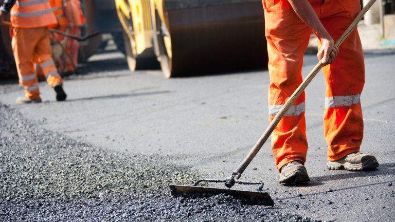 Ремонтират 10 км в района на Стара Загора