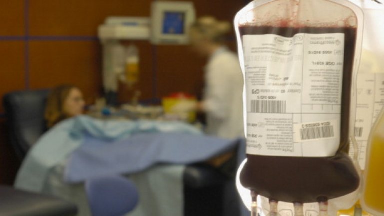 Майка ми можеше да дарява кръв на всички кръвни групи, но да приема само от своята.