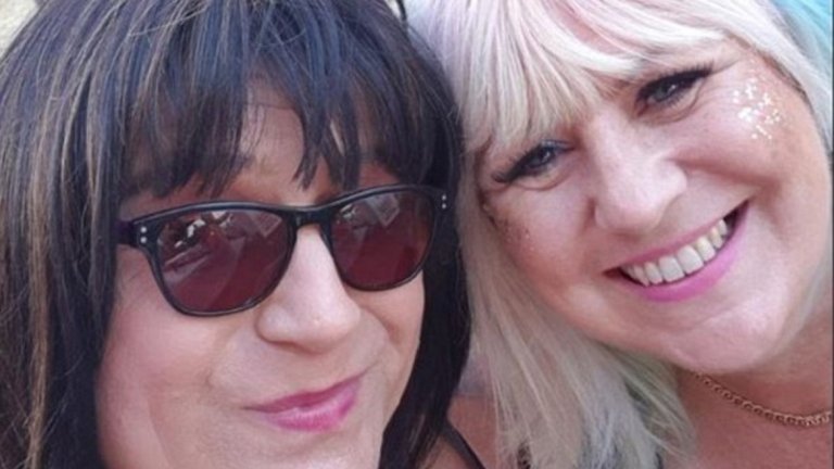 Луси (вляво) редовно ръководела по 100 мача на година от полупрофесионалния футбол, когато все още била Ник. Днес започва нова глава от нейната кариера