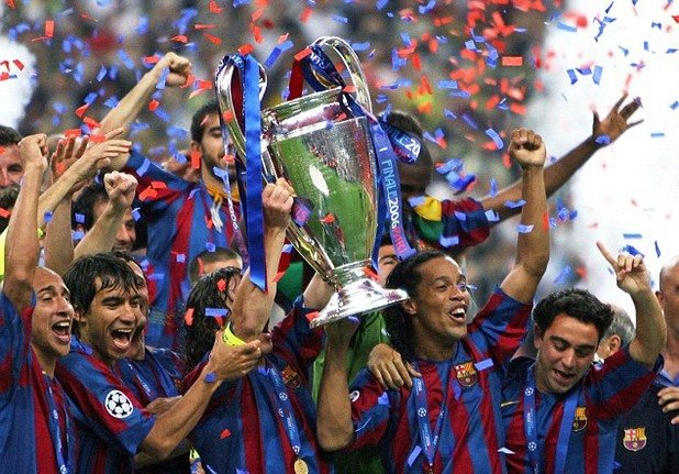 Барселона, 2006-2015 г. (засега).
Каталунците играха пет финала в епохата на Шампионската лига и спечелиха 4 трофея. До 1993-а те имаха само една купа и не бяха сред големите играчи в турнира. Сега с 5 титли са вече в топ 5.
През 2006-а оркестърът със солист Роналдиньо удари Арсенал с 2:1 на финала в Париж.