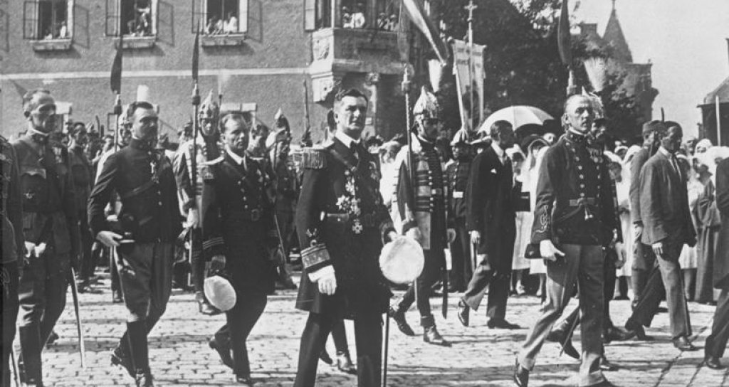 Budapest, Prozession zum Nationalfeiertag