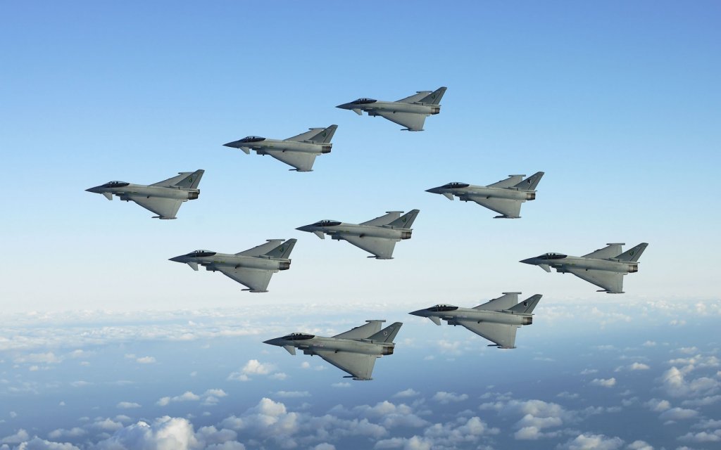 4203987-jet-fighters-formation