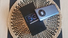 Новият Vivacom 5G смартфон е изключително достъпен и в същото време предлага всички необходими функционалности