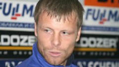 Легендата на Левски Елин Топузаков много лесно и евтино може да бъде взет от Апоел (Рамат Ган), а на 33 години у него още има много футбол