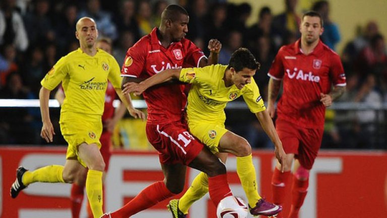 Отборът на Виляреал почти си гарантира участието в полуфиналите в Лига Европа след успех с 5:1 над Твенте в четвъртфиналите