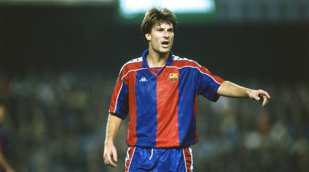 Михаел Лаудруп
Според Франц Бекенбауер, Лаудруп е най-добрият играч на 90-те години. Ставал е шампион на Италия и Испания, печелил е и Шампионската лига. През 1995 е класиран 4-и за „Златната топка”.