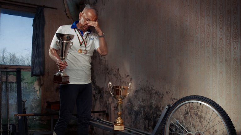 Портрет на Стефан Илиев - роден на 21 април 1954 година, във Видин. Състезател по кану, републикански шамион с видинския клуб "Бдин" и бронзов медалист на двуместно кану от Световното първенство в Белград през 1975 г. на маратонска дистанция 10 км. Заслужил майстор на спорта.