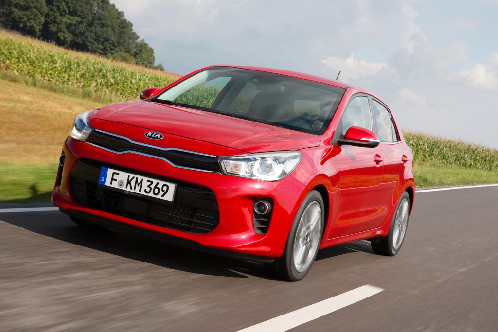 New Kia Rio - exterior, dynamic 3