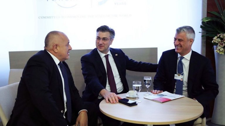 От българска страна в панела "Дипломатически диалог на Западните Балкани" на форума в Давос участваха премиерът Борисов и Тихомир Каменов - основател и председател на фирмената група на Търговска Лига