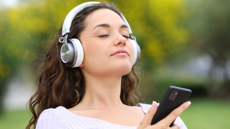 Потребителите на Storytel у нас са изслушали над 7 милиона часа съдържание