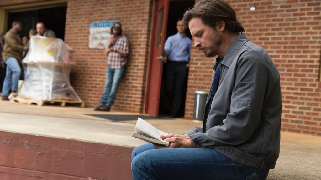 2016: \"Rectify\" (Season 4) 
Оценка на критиците: 100/100 

Обвързва ни с персонажите и ни кара да им съчувстваме - със самотата им, с несигурността им, а след това и с надеждата им. 