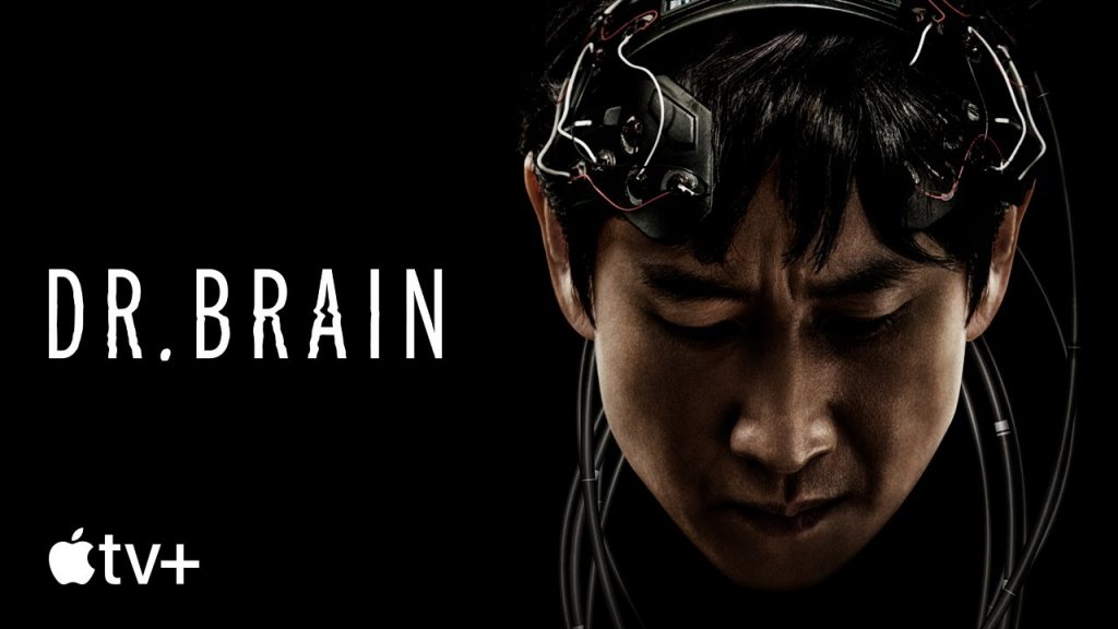 Doctor Brain (Apple TV+) - 3 ноември
Първият корейски сериал за Apple TV+ разказва историята на брилянтен учен, изследващ тайните на човешкия мозък, чието семейство се сблъсква с трагичен, мистериозен инцидент. В опит да разкрие какво точно се е случило, ученият започва да провежда експерименти, "синхронизирайки" мозъците на мъртвите със своя, за да получи достъп до спомените им в търсене на улики. Очевидно Apple ще се опитва да гони успеха на Netflix със Squid Game, но да видим доколко ще им се получи.