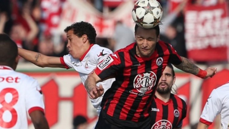 Локомотив победи с 2:0 лидера ЦСКА на стадион "Надежда"