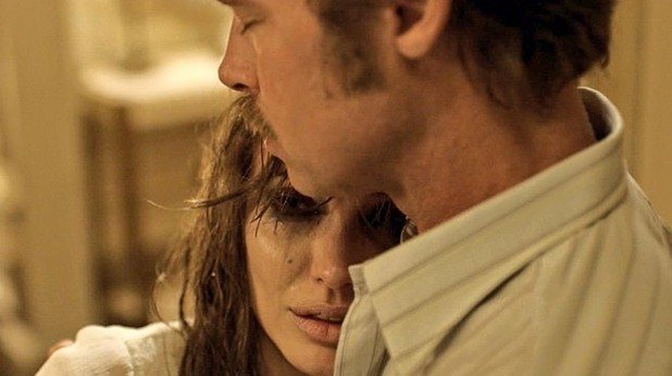 Анджелина Джоли и Брад Пит отново са семейна двойка на големия екран