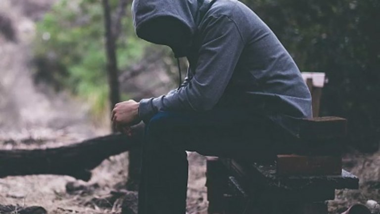 Какво се е случвало след катастрофата в душата на Кристиян, можем само да гадаем. Но общество, в което има само омраза, без прошка, не води наникъде.