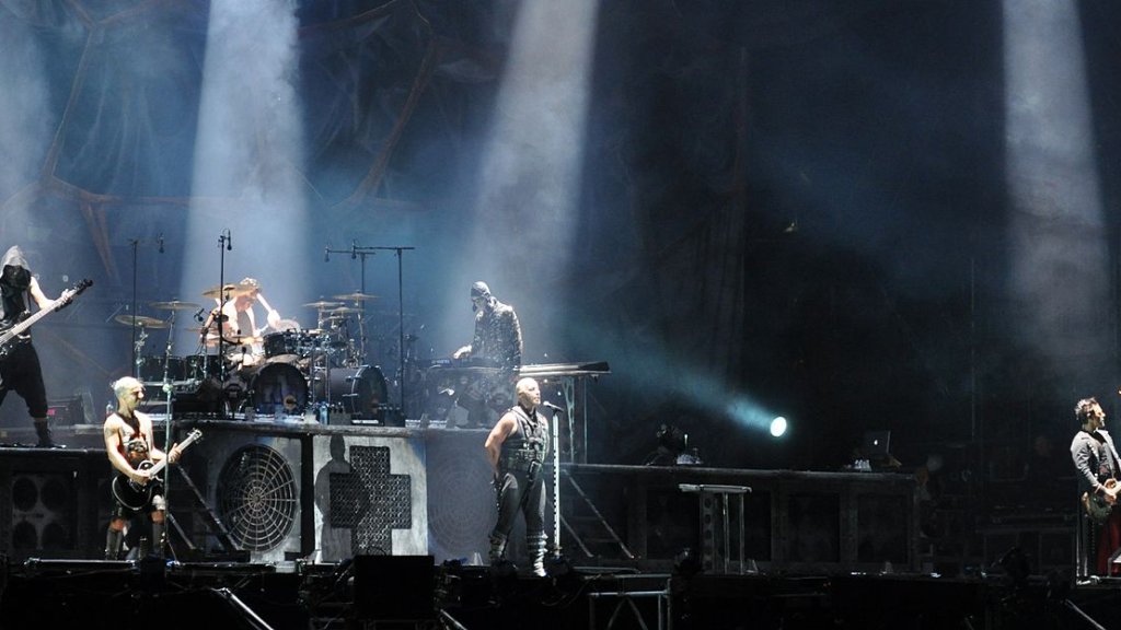 Rammstein_at_Wacken_Open_Air_2013_06