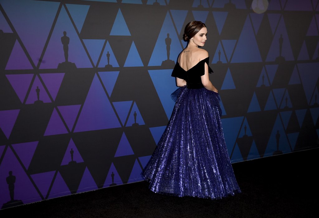 Лили Колинс