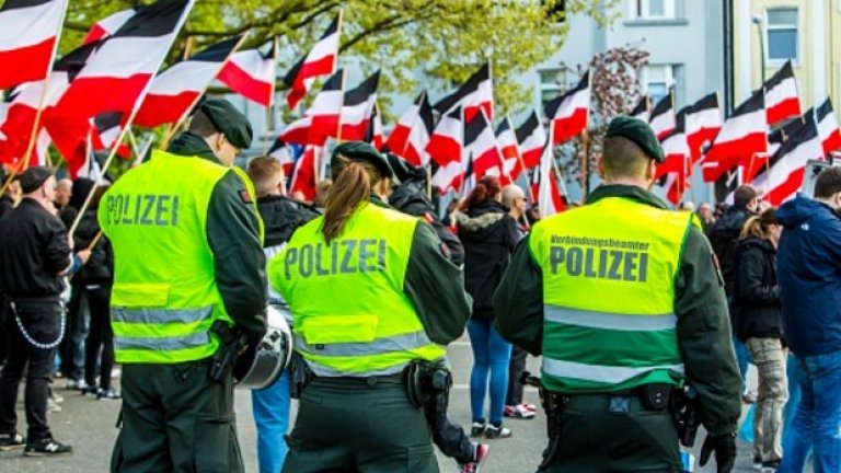 Кои са хората зад движението "Райхсбюргер" и защо стават все по-агресивни?