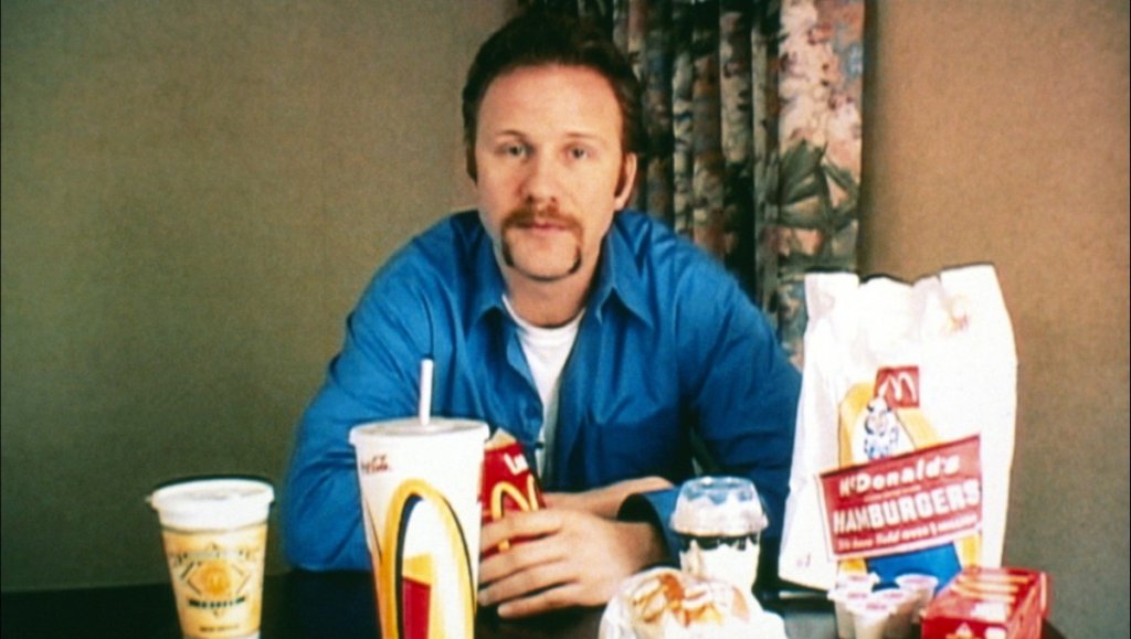 Super Size Me 
Един от най-известните филми свързани с храна, хранене и хранителната индустрия в нейният най-консуматорски, популярен и краен вид. Морган Спърлок се подлага на експеримент, в който един месец консумира само храната на Макдоналдс по тр