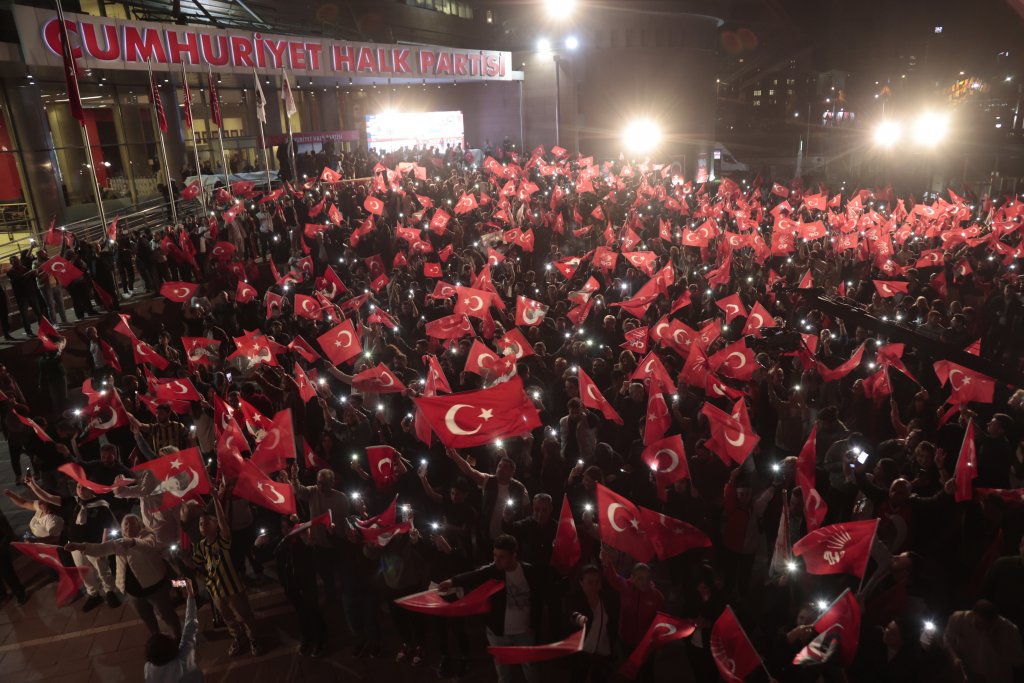 Опозицията в Турция печели категорична победа на местния вот
