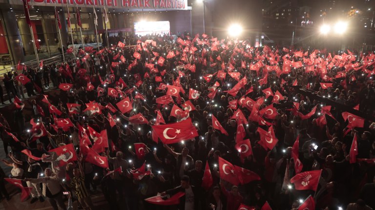 Опозицията в Турция печели категорична победа на местния вот