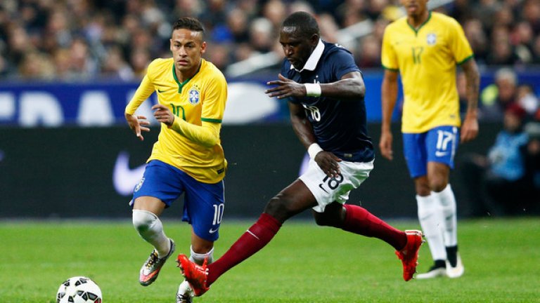 През цялата 2014-а и досега през 2015-а отборът допусна само две поражения – с 0:1 от Германия на 1/4-финалите на Мондиал 2014 и с 1:3 от Бразилия в приятелска среща.