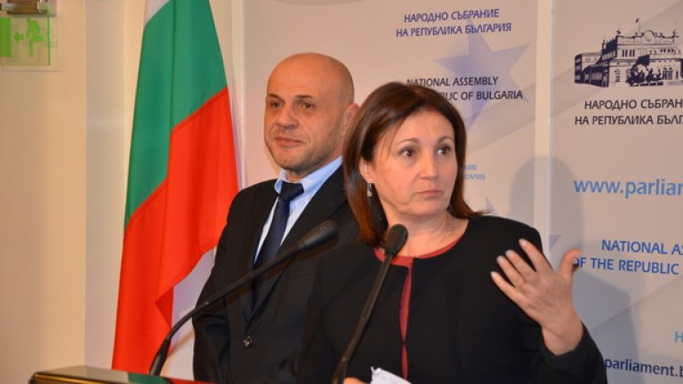 Коалиционните партньори определиха номинацията на Румяна Бъчварова като "изненадваща, но добра" 