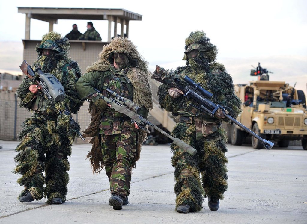 1280px-British_and_French_Snipers_During_Ex_Boars_Head