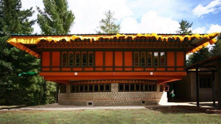 Бутанският Център на Щастието  (Happiness Centre, Bumthang - Bhutan) е дело на 1+1>2 Architects и е номиниран в категория "Граждански и общностни сгради"