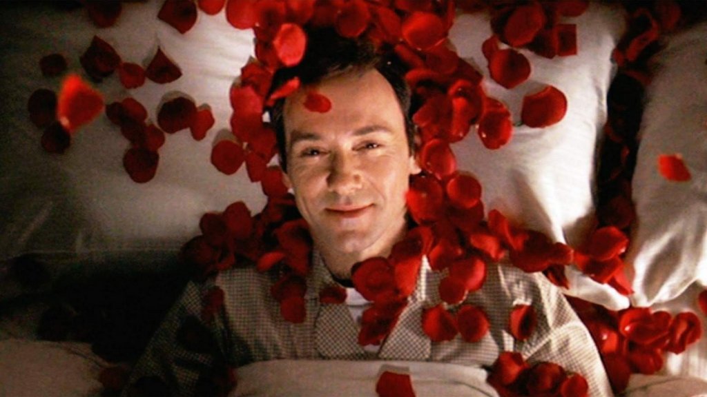 "Американски прелести" (American Beauty, реж. Сам Мендес 1999), "Магнолия" (Magnolia, реж. Пол Томас Андерсън, 1999)

"Сред работите на днешните режисьори съм силно заинтригуван от Стивън Спилбърг и Скорсезе, и Копола, въпреки че изглежда, че последният е престанал да прави кино... - те всички имат какво да кажат, те имат страст, имат и идеалистично отношение към правенето на кино"... Друг премер за силата на американското кино са "Американски прелести“ и "Магнолия"