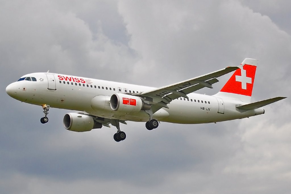 Airbus A320-214 - Swiss International Air Lines (HB-IJV)