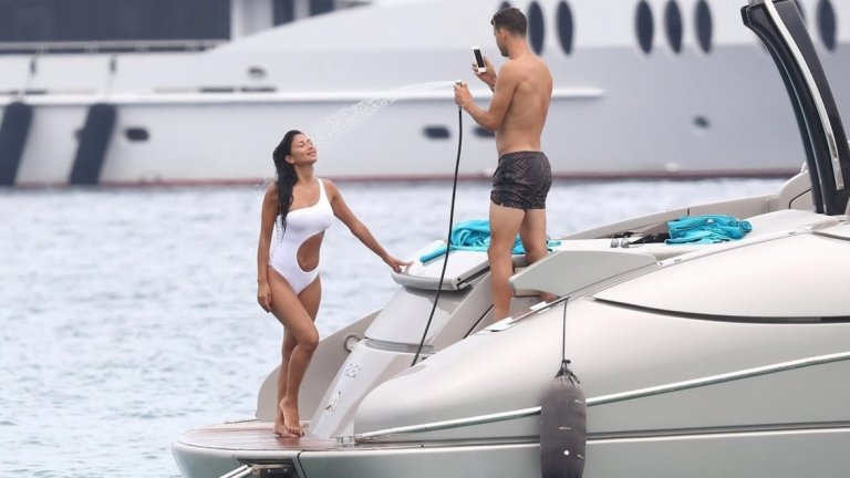 Григор и Никол на почивка в Сен Тропе (снимки)