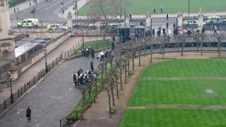 парламент британски парламент стрелба