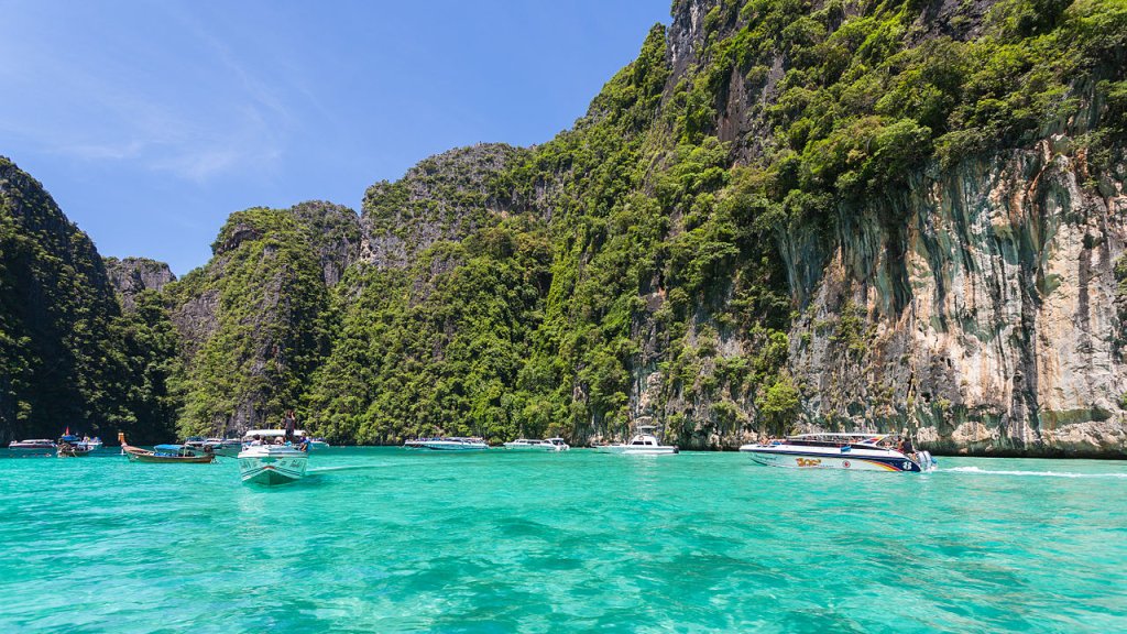 Isla_Phi_Phi_Lay,_Tailandia,_2013-08-19,_DD_02