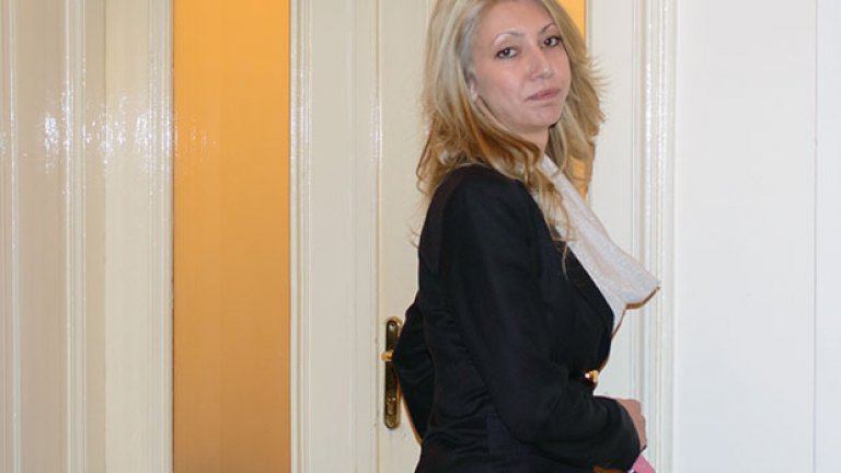 И депутат, и АЛФА-журналист е Миглена Александрова