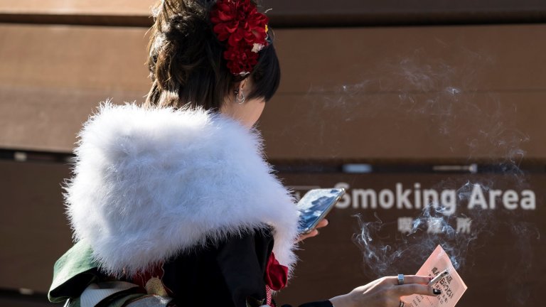 Пушенето в Япония е разрешено само на определените за целта места.