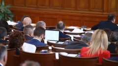Халил Летифов ще оглави спортната комисия, след като Радостин Василев се отказа, а 13 депутати от БСП гласуваха за номинацията на ДПС