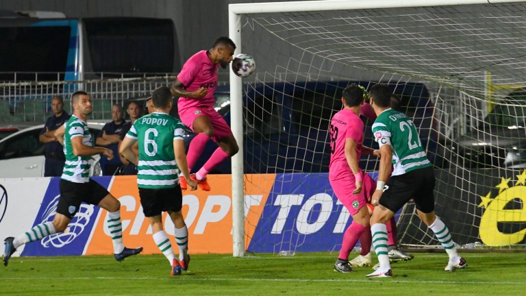 Лудогорец загря за Мидтиланд със сладка победа на "Тича"