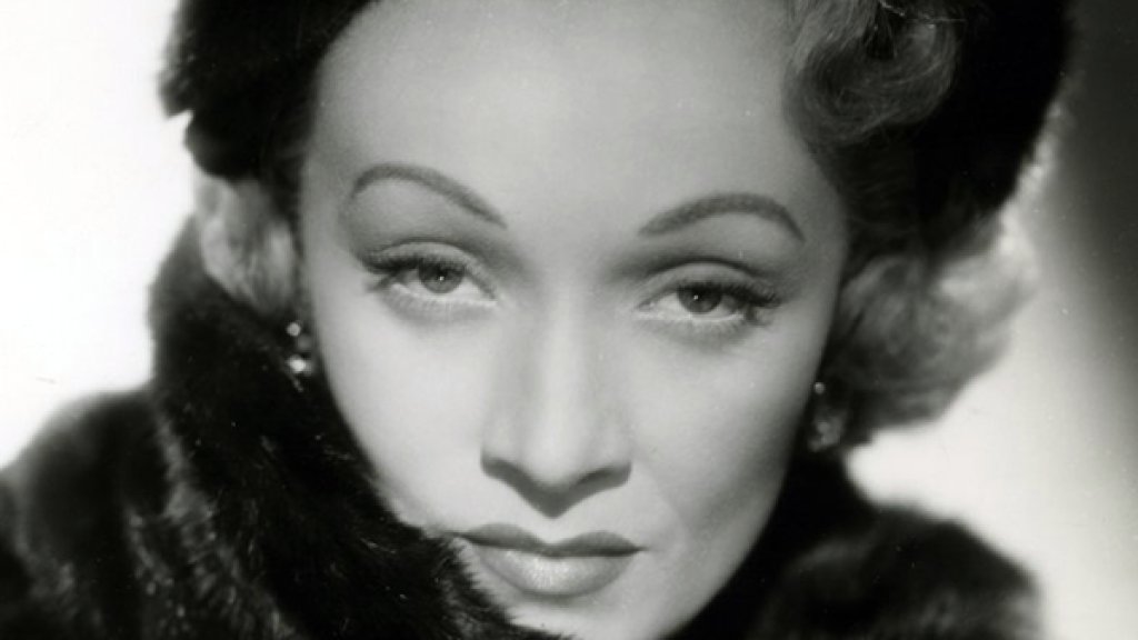 Marlene_Dietrich_in_No_Highway_(1951)_(Cropped)