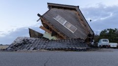 30 са вече жертвите в Япония, няма риск от цунами