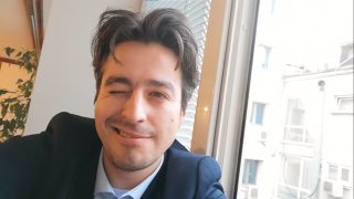 За репликата "Да се държиш на нивото на поста си"