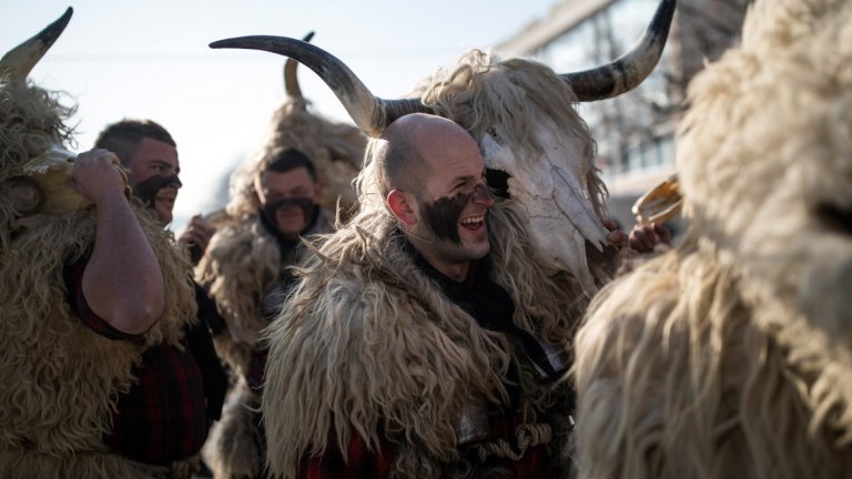 От здравното министерство са категорични, че е най-добре "Сурва" 2020 да бъде отменена