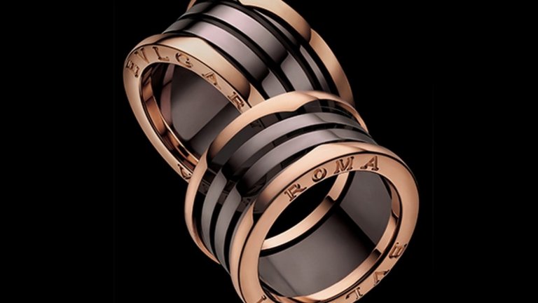 Bulgari e италианска марка луксозни бижута, часовници, парфюми. Фирмата е основана през 1884 година в Рим, а оборотът й за 2014 година е 1,4 милиарда евро. Фирмата е основана от Сотириос Вулгарис, по произход влах от гръцкото село Каларитес. В Италия фамилното му име става от Вулгарис - Булгари. На италиански Bulgari означава българи. Постепенно фирмата става известна по целия свят като от 2000-та година се занимава и с хотели. В момента марката е част от групата LVMH Mo