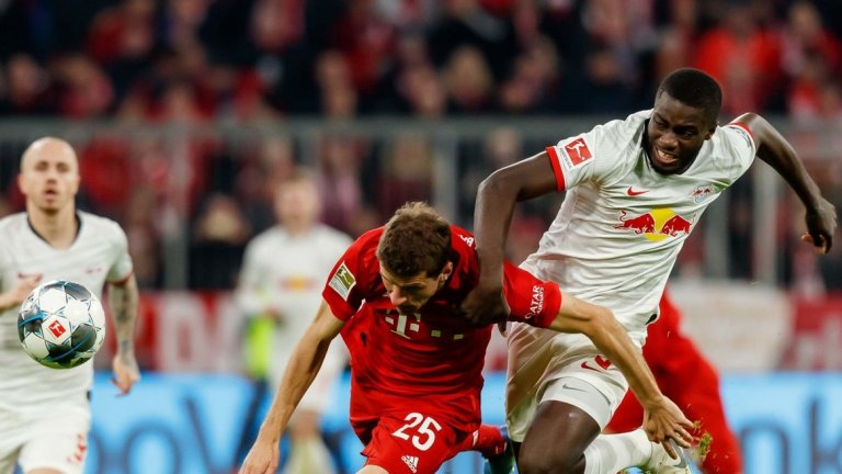 И двата тима имаха положения, с които да спечелят мача, но не се възползваха и разликата между тях се запази