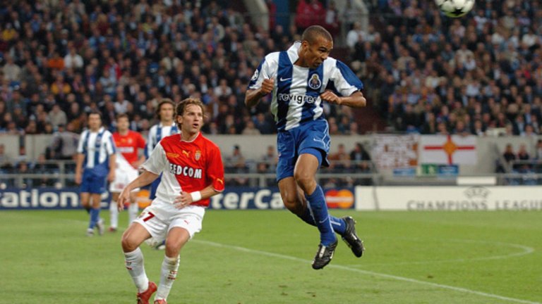 Монако (2003/04)
Преди Силва, Менди, Бакайоко и Мбапе бяха Патрис Евра, Феранндо Мориентес, Жером Ротен и Людовик Жули. От този квартет само Евра не напусна месеци след загубения финал от Порто в Шампионската лига през 2004 г. През януарския трансферен прозорец на 2006-а Евра бе продаден на Юнайтед, а Адебайор на Арсенал и Монако започна от нулата.