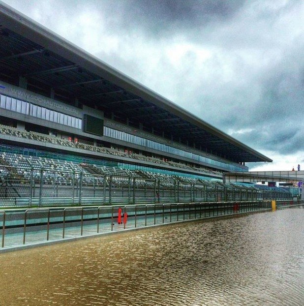 Наводнението в Сочи потопи и пистата за Формула 1