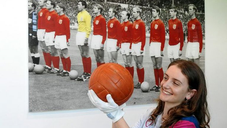 Как Англия плати 80 хил. паунда, за да спаси топката от финала на Мондиал 1966 от германски плен