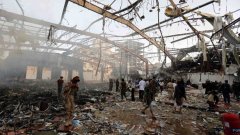 Над 200 души загинаха в Йемен, а повече от 500 бяха ранени след атака по време на траурна церемония